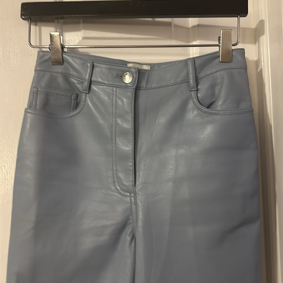 NWOT Women’s Wilfred Aritzia Baby Blue Faux Vegan Leather Pants Size 2 - Picture 4 of 9